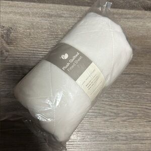 Plush Quilted Sheet - Guava Lotus Crib